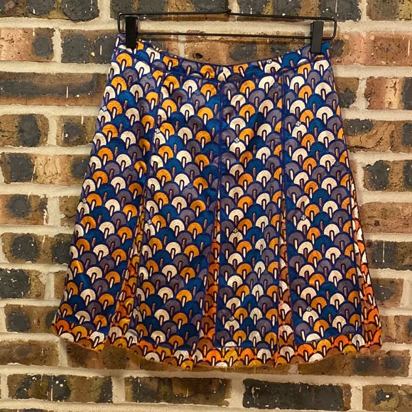 Tory Burch Dresses & Skirts - Tory Burch 100% silk pleated graphic two tone skirt, Women’s sized 4